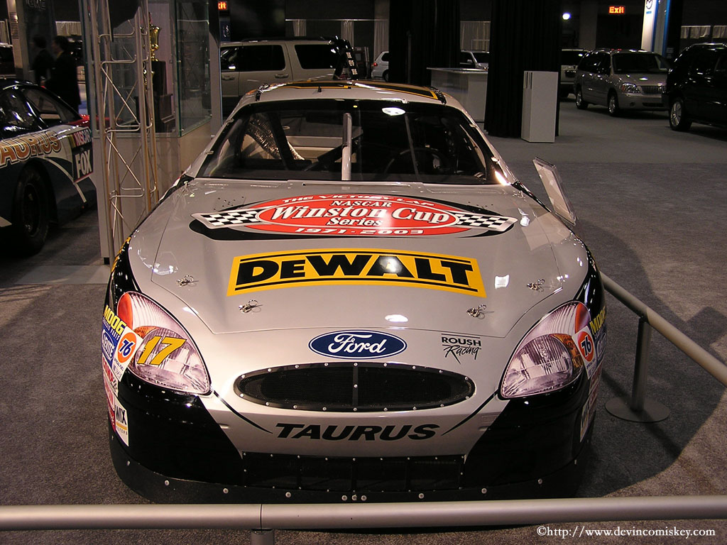 showimages/Ford/NASCARKensethCar-1.jpg, 221K