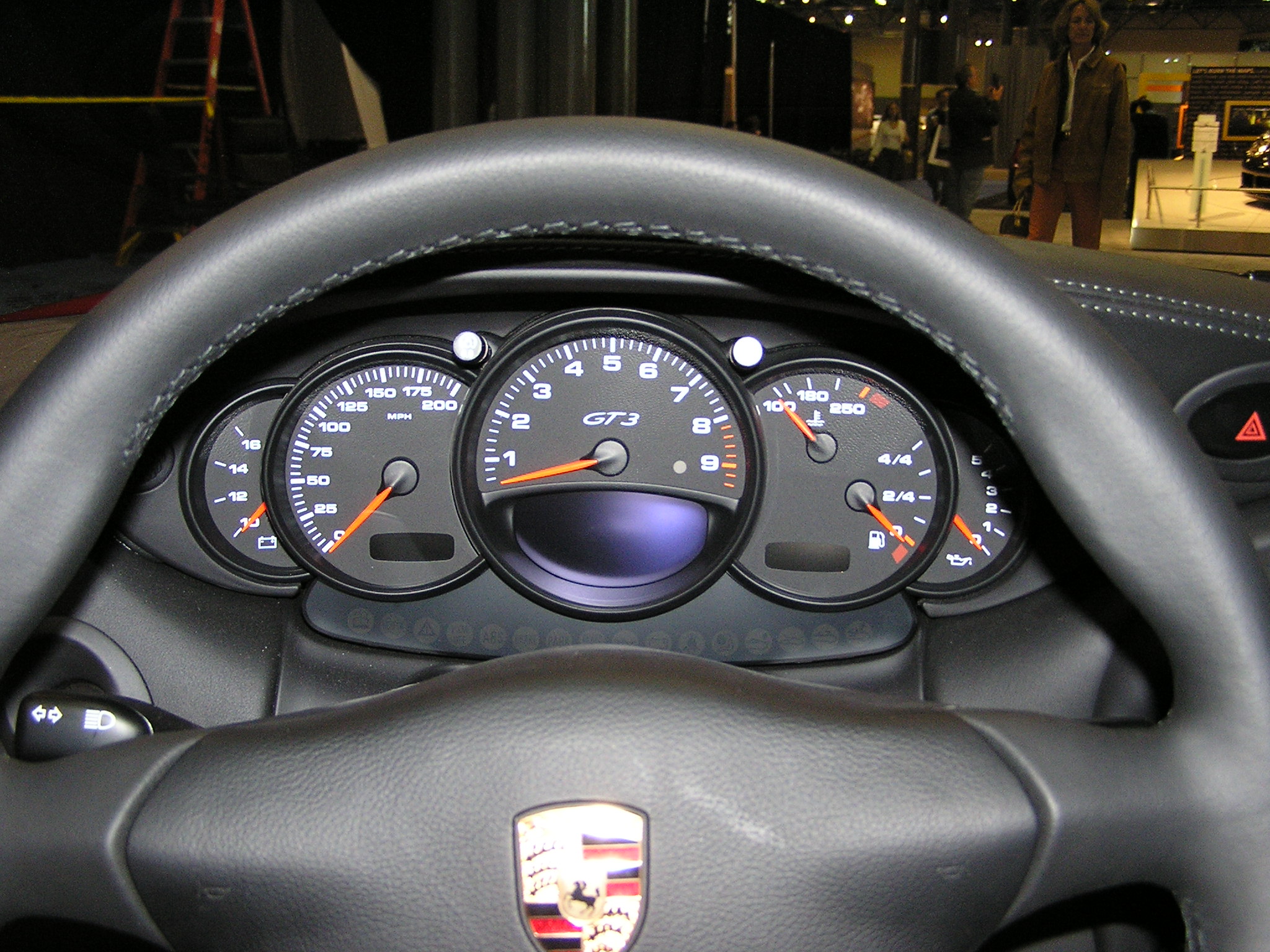 showimages/Porsche/Porsche-GT3dash.JPG, 684K